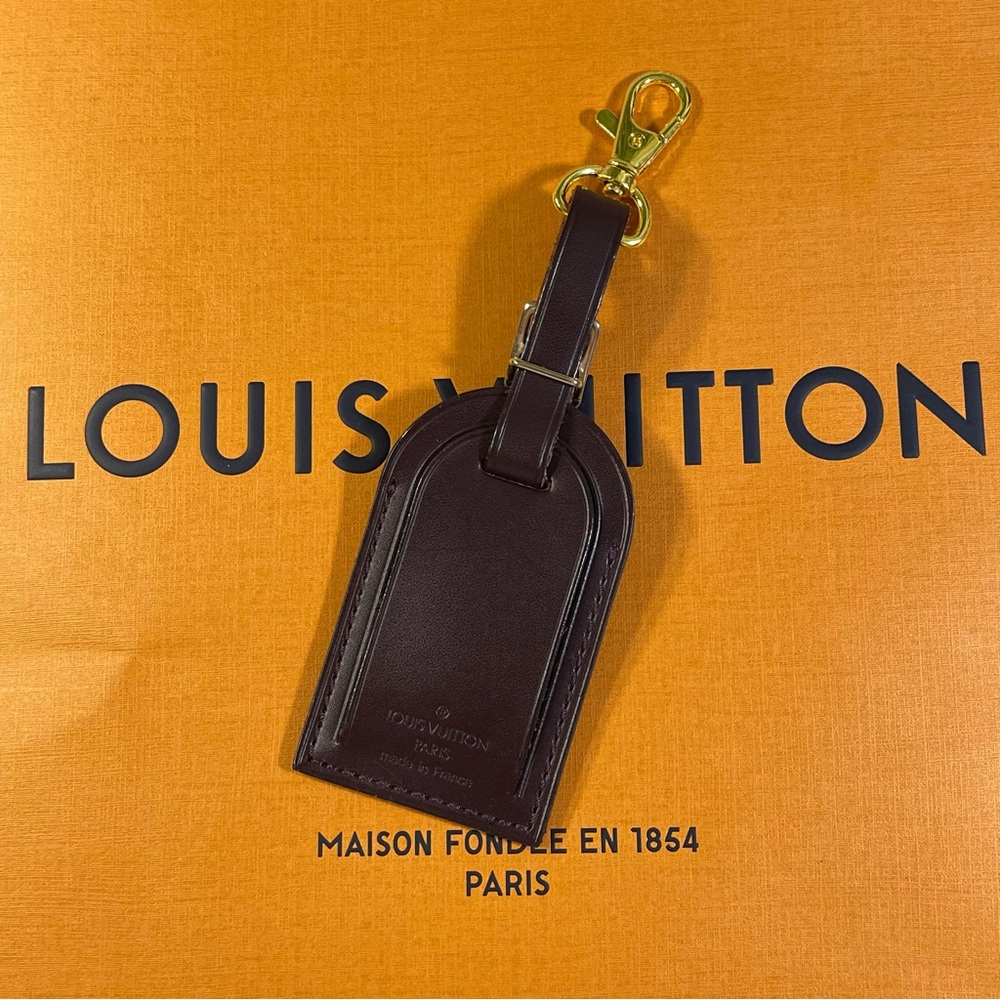 Louis Vuitton Luggage Tag in Dark Brown w/free non LV clasp